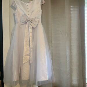 First communion white dress  for girls size XL (14). 100% polyester.